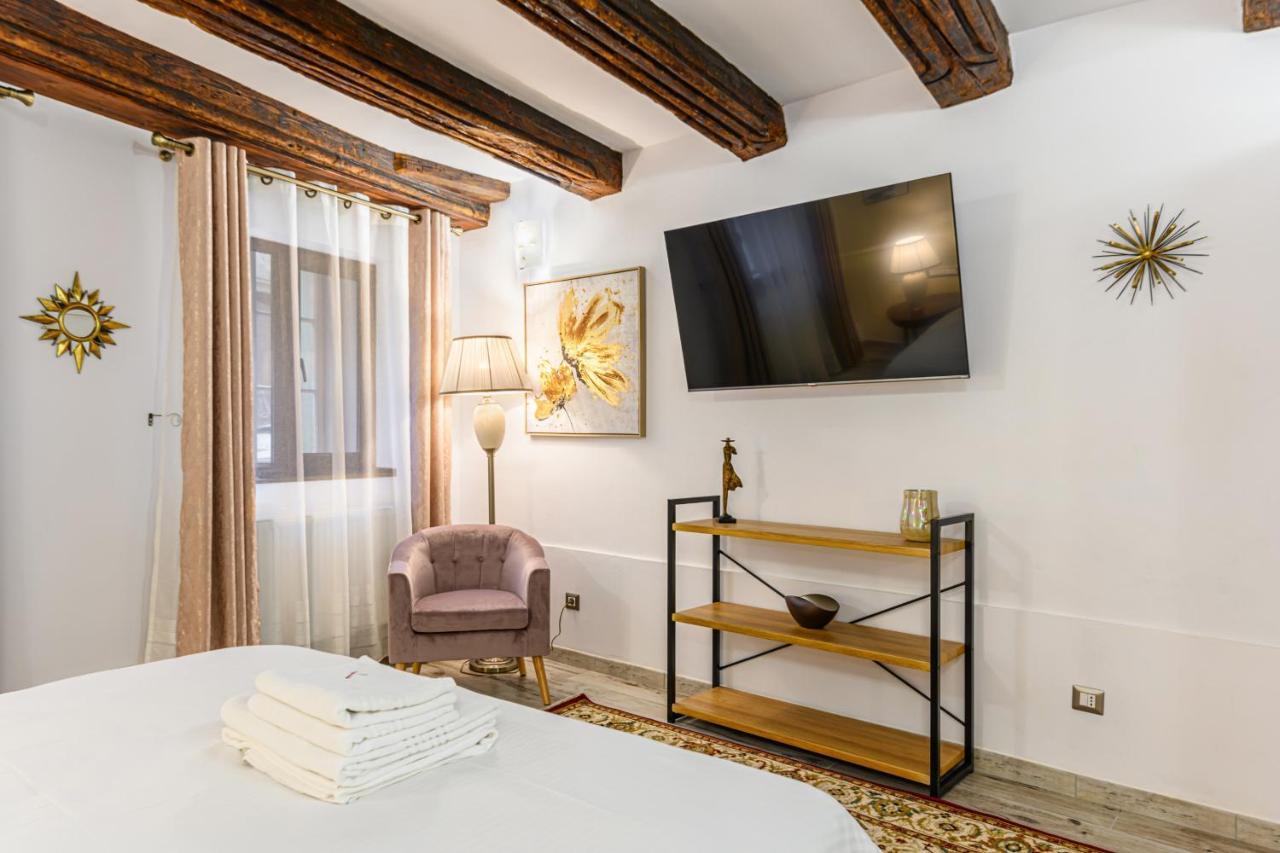 Dimora Np - Brasov Apartment ภายนอก รูปภาพ