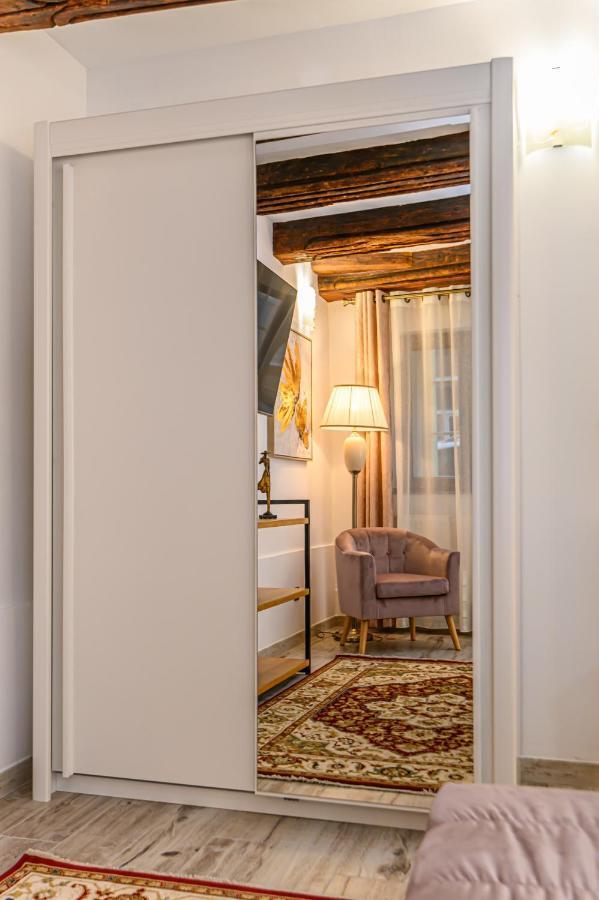Dimora Np - Brasov Apartment ภายนอก รูปภาพ